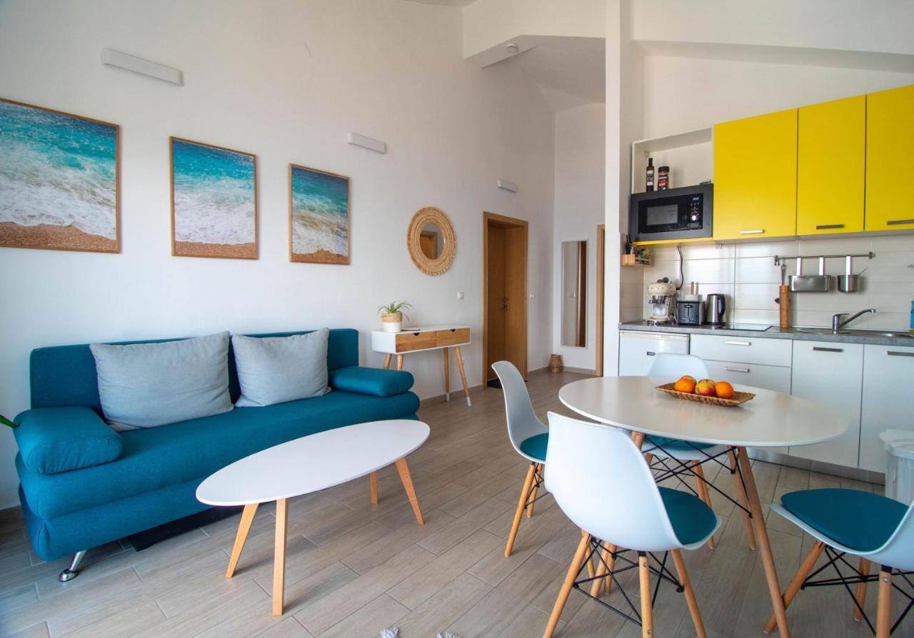 Sunny Apartments Stomorska Esterno foto